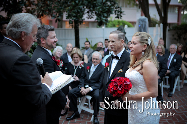 Best Courtyard Lake Lucerne wedding photographer - Sandra Johnson (SJFoto.com)